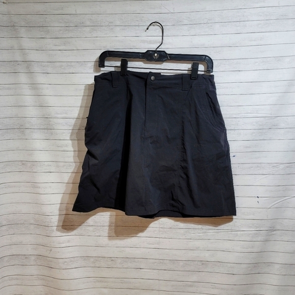 L.L. BEAN BLACK SKIRT, SZ MEDIUM - Picture 1 of 8
